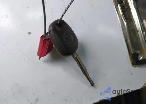 2010 Toyota Camry из США, поврежденный, VIN 4T1BF3EK7AU551258